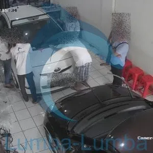 Kaca mobil depan toyota yaris